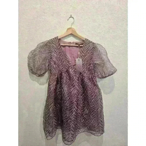 Enless Rose size Small. ZEBRA PRINT PUFF SLEEVE BABYDOLL DRESS IN PURPLE - Picture 2 of 7